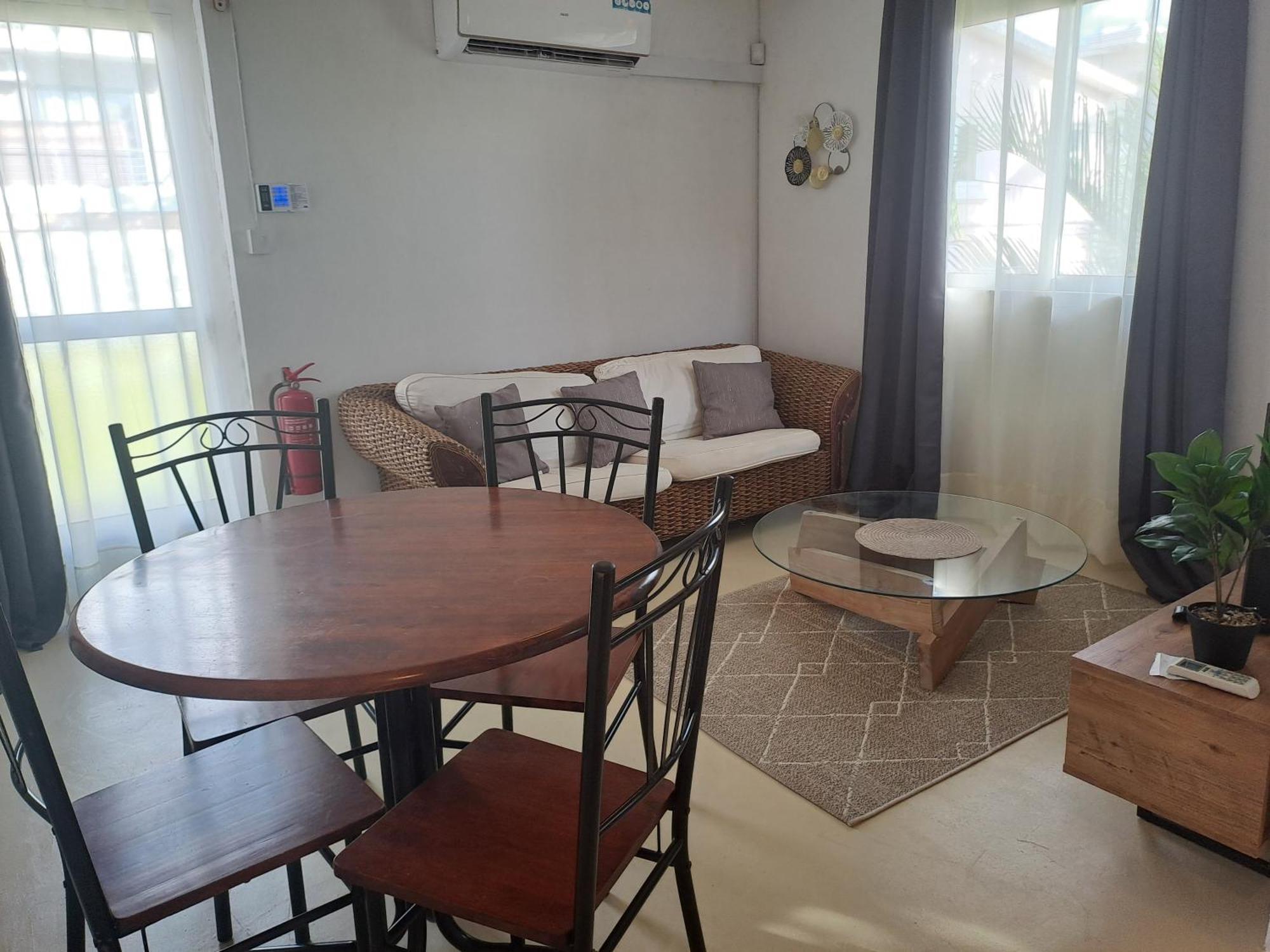Appartement Paisible Avec Jardin & Piscine Albion Exterior foto