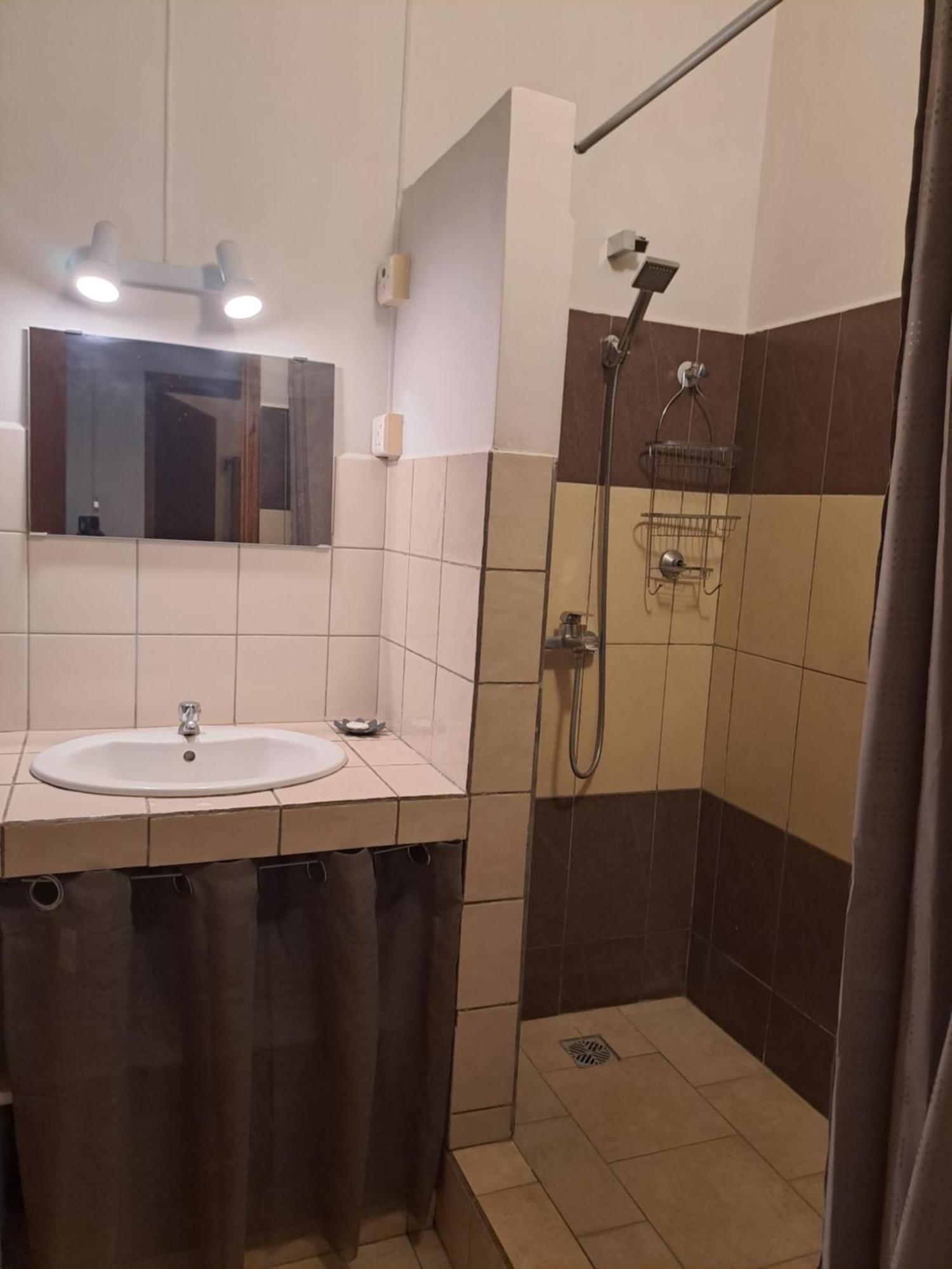 Appartement Paisible Avec Jardin & Piscine Albion Exterior foto
